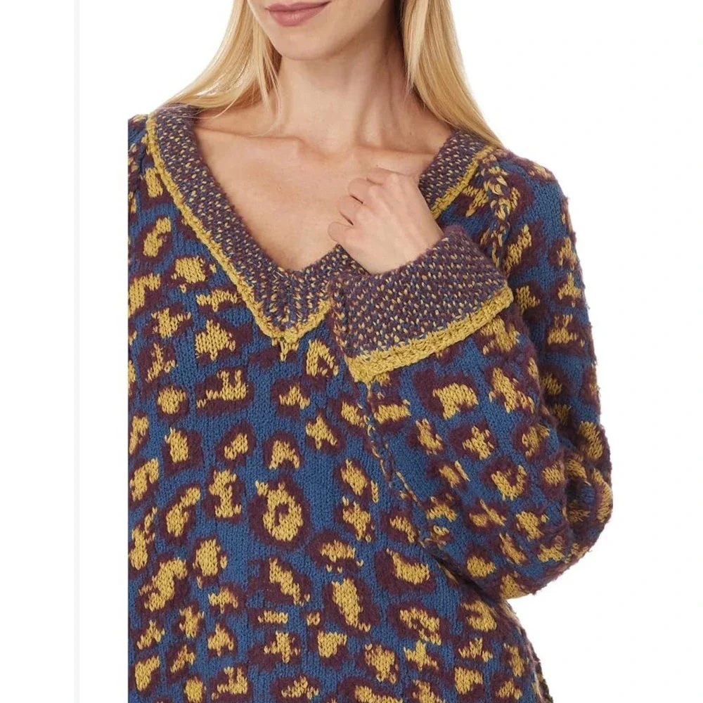 Free People Little Animal Pullover bohemian-inspired women V-neck sweater M NWT